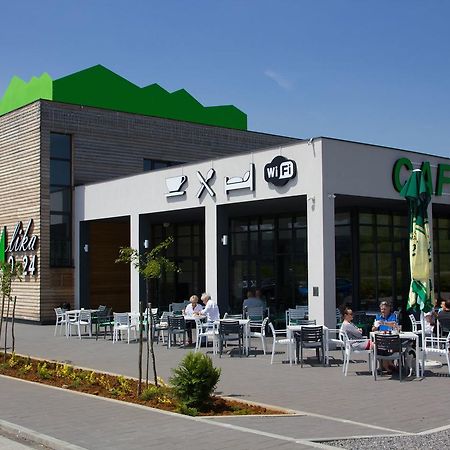 Hotel Lika Jug Brinje Exteriör bild