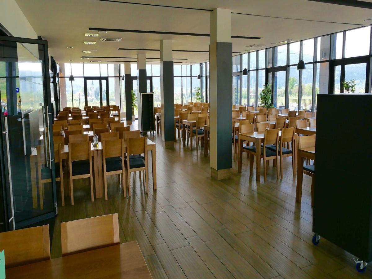 Hotel Lika Jug Brinje Exteriör bild