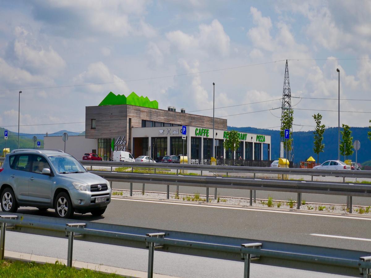 Hotel Lika Jug Brinje Exteriör bild
